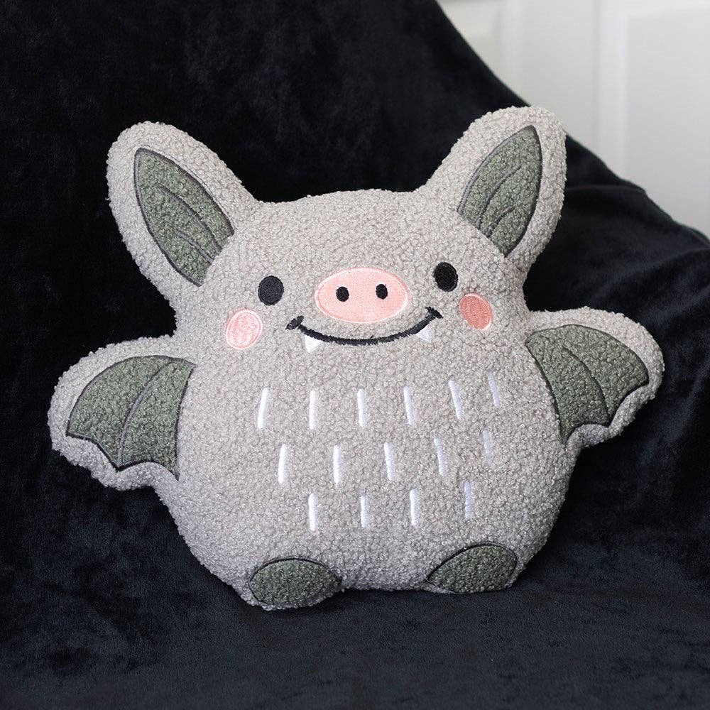 The Cozy Little Bat – Bouclé-Kissen